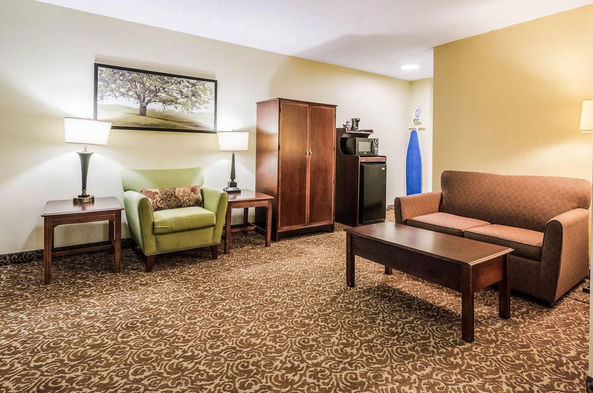 Quality Inn Whiteville North Экстерьер фото