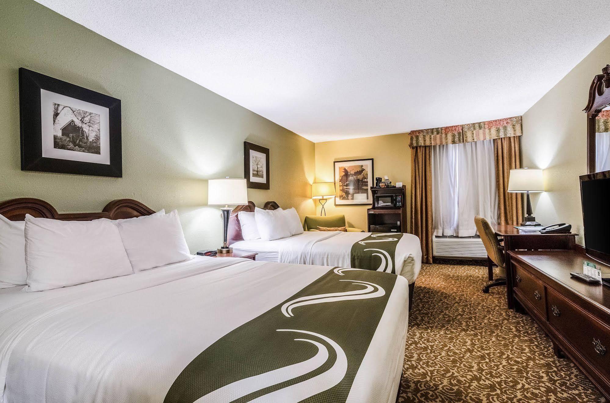 Quality Inn Whiteville North Экстерьер фото