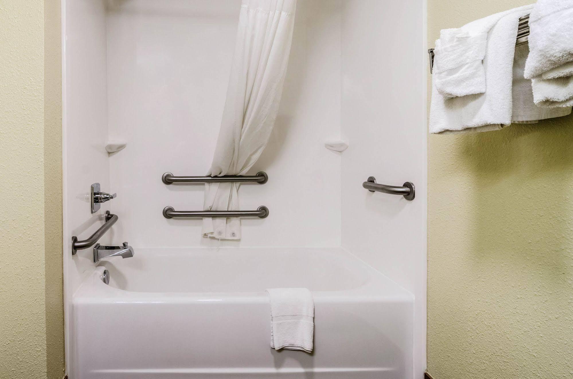 Quality Inn Whiteville North Экстерьер фото