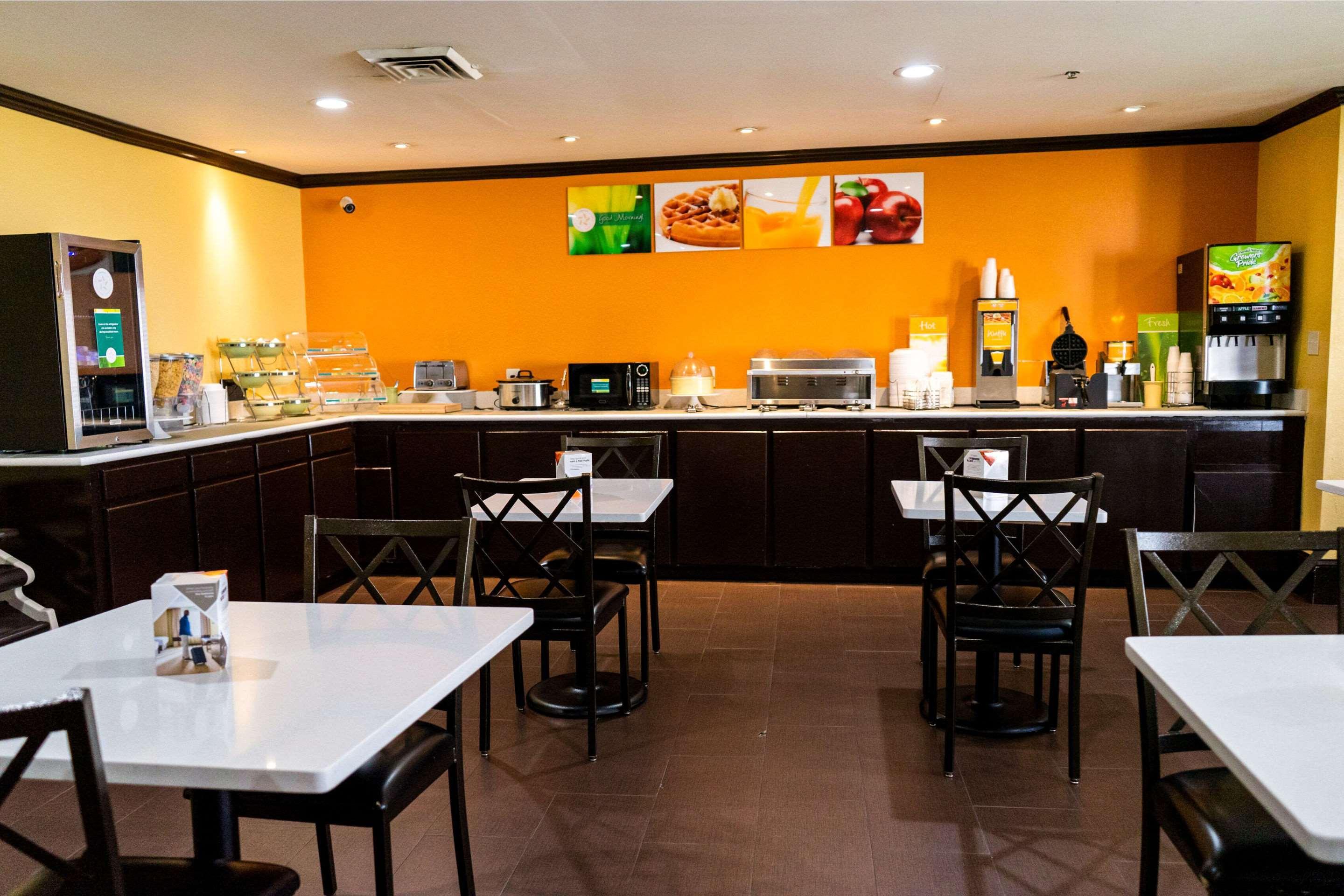 Quality Inn Whiteville North Экстерьер фото