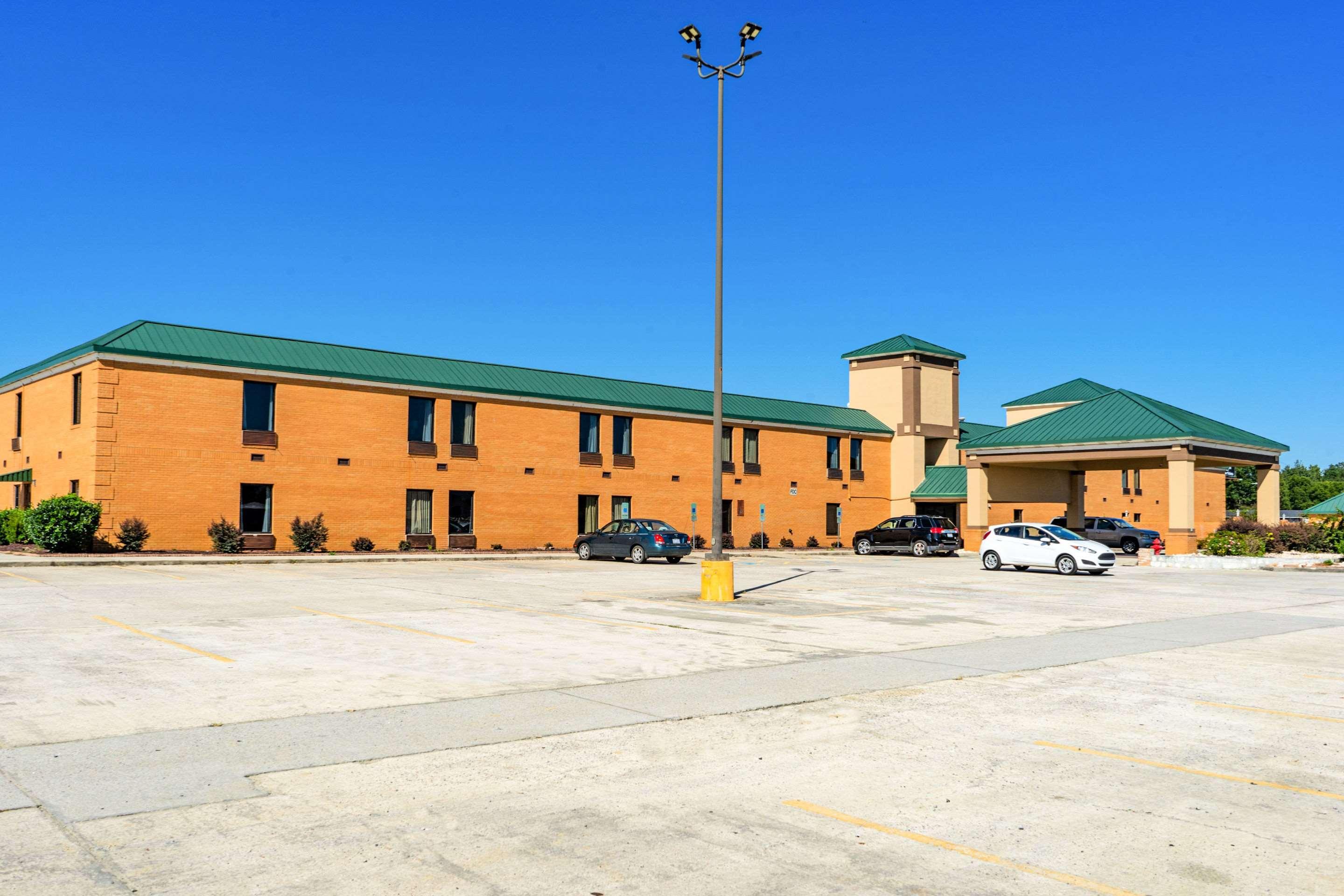 Quality Inn Whiteville North Экстерьер фото